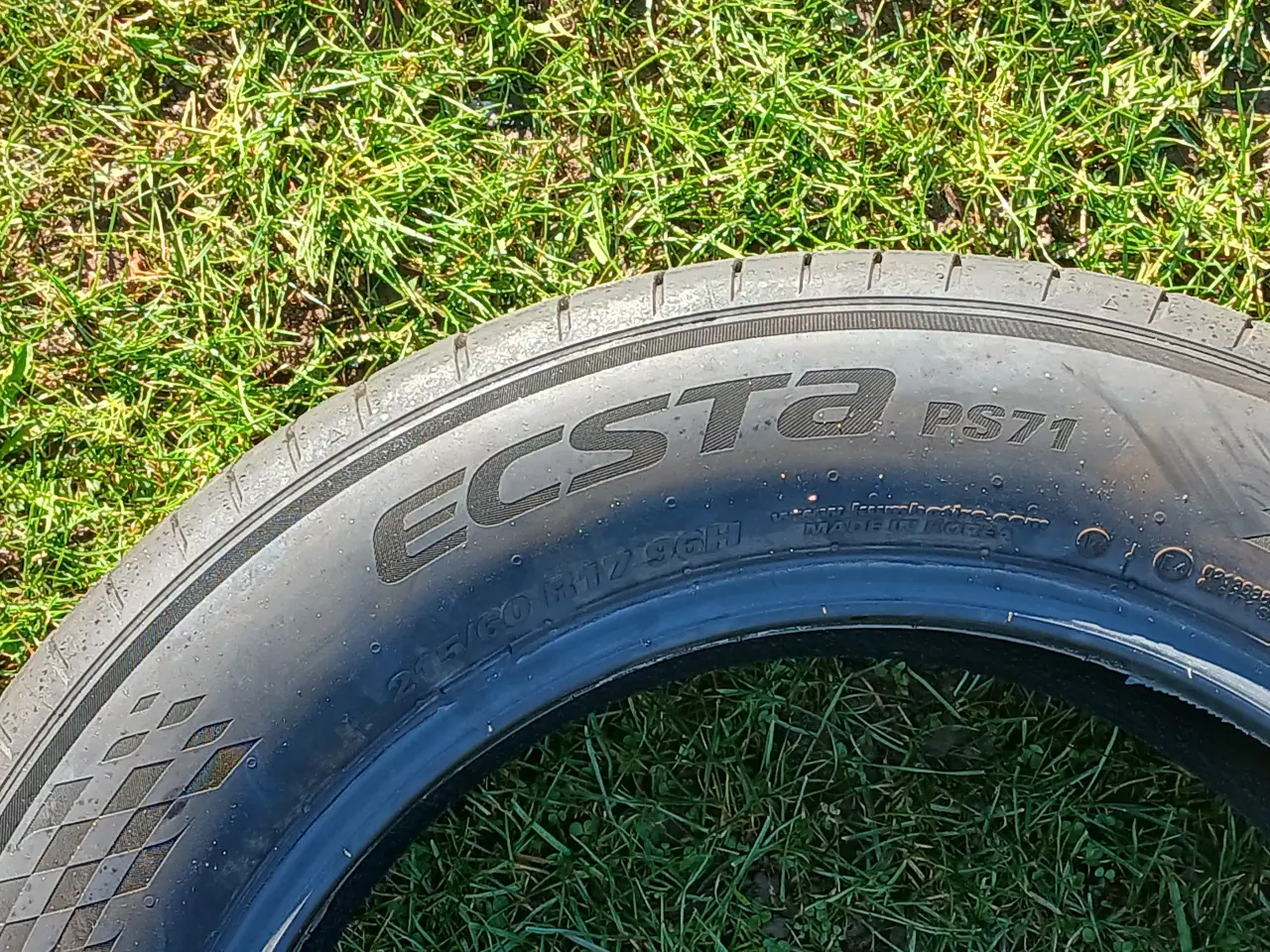 Billede 3 - Sommerdæk kun kørt 2000 km 