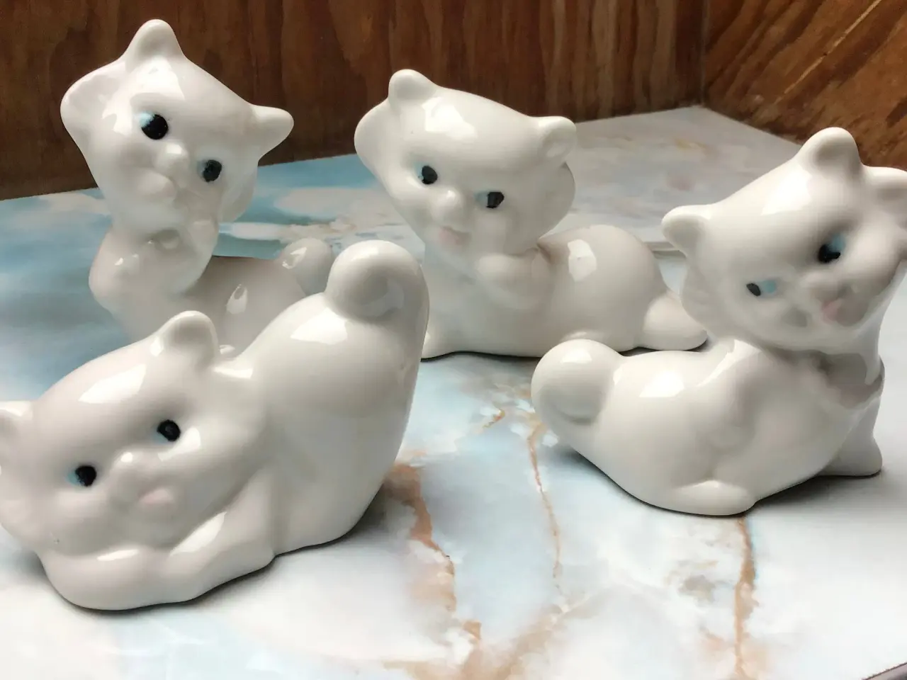 Billede 1 - 4 små kattefigurer