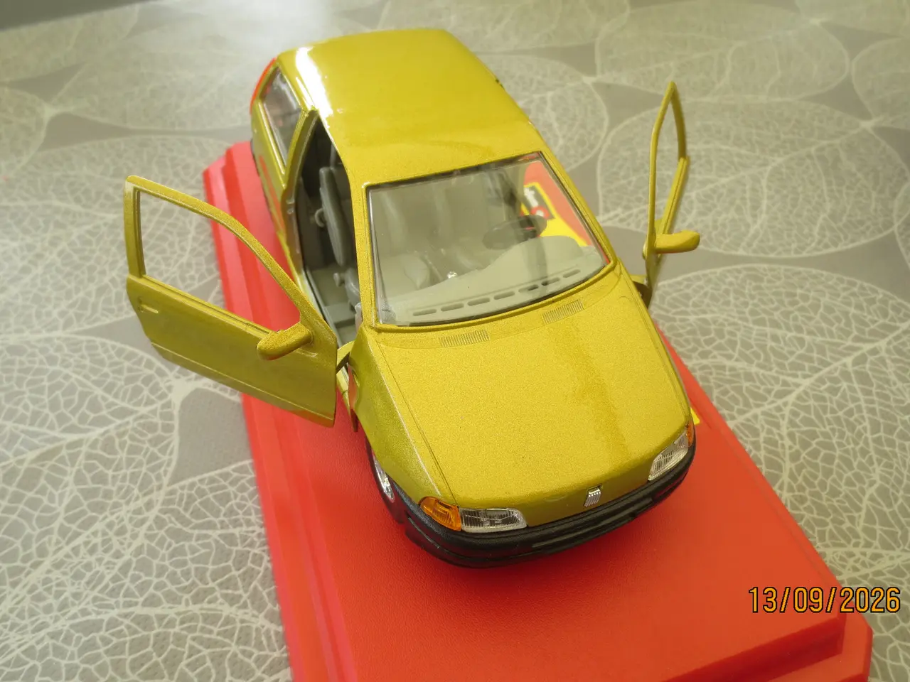 Billede 4 - 1 stk Ny Modelbil Fiat Punto