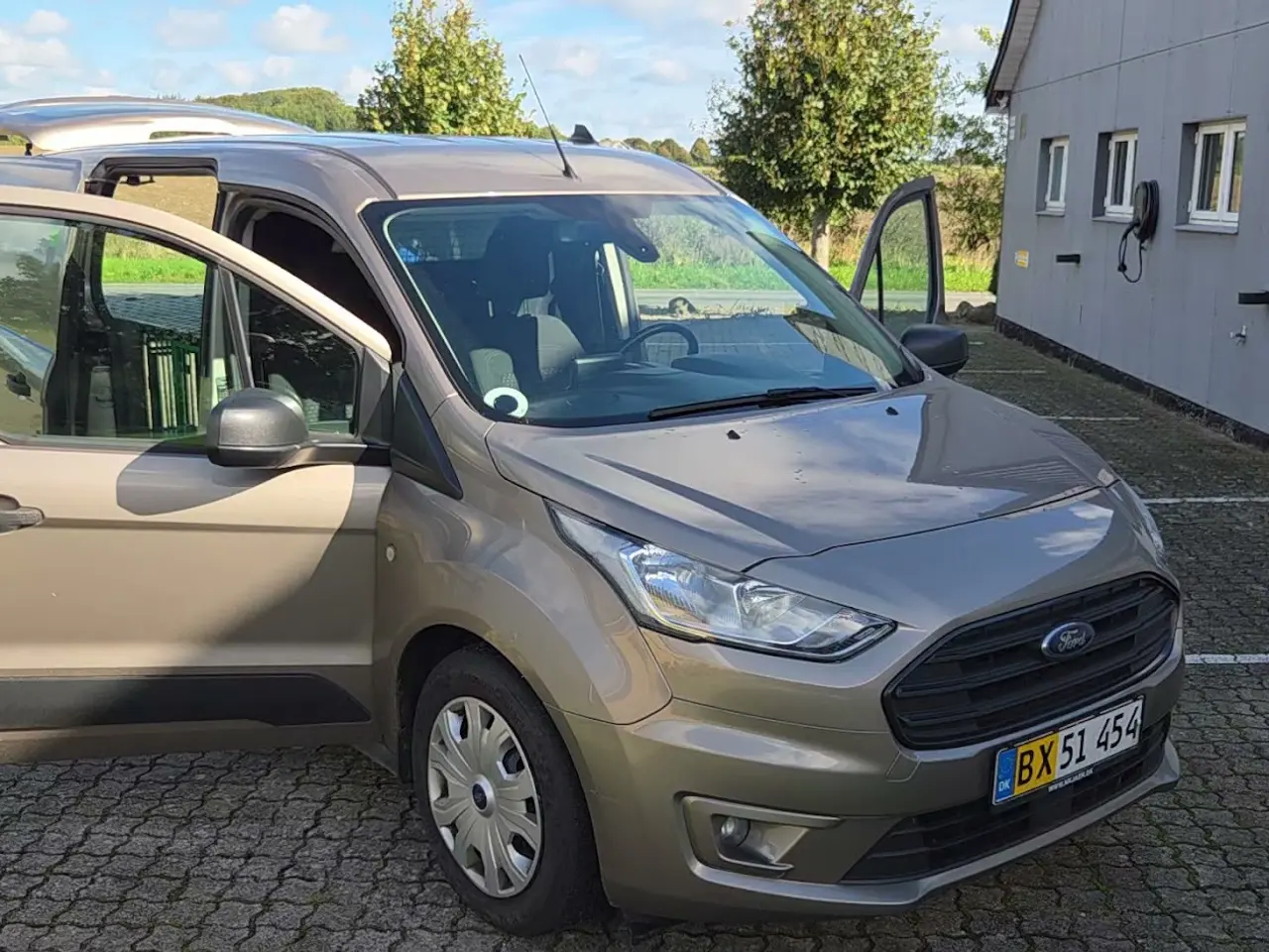 Billede 1 - Godt udstyret ford transit connct