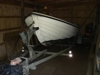 Cresent 42 + motor + trailer + tilbehør