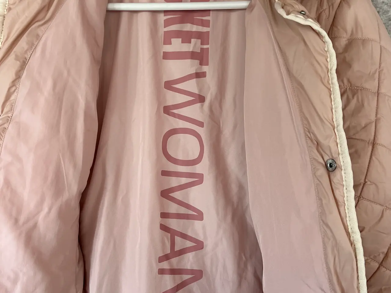 Billede 11 - Rosa Termojakke fra Ticket Women (Str. 40)