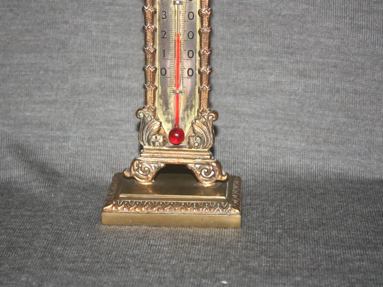 Billede 2 - Metal termometer stempel Daniel Møller Højde 15 cm