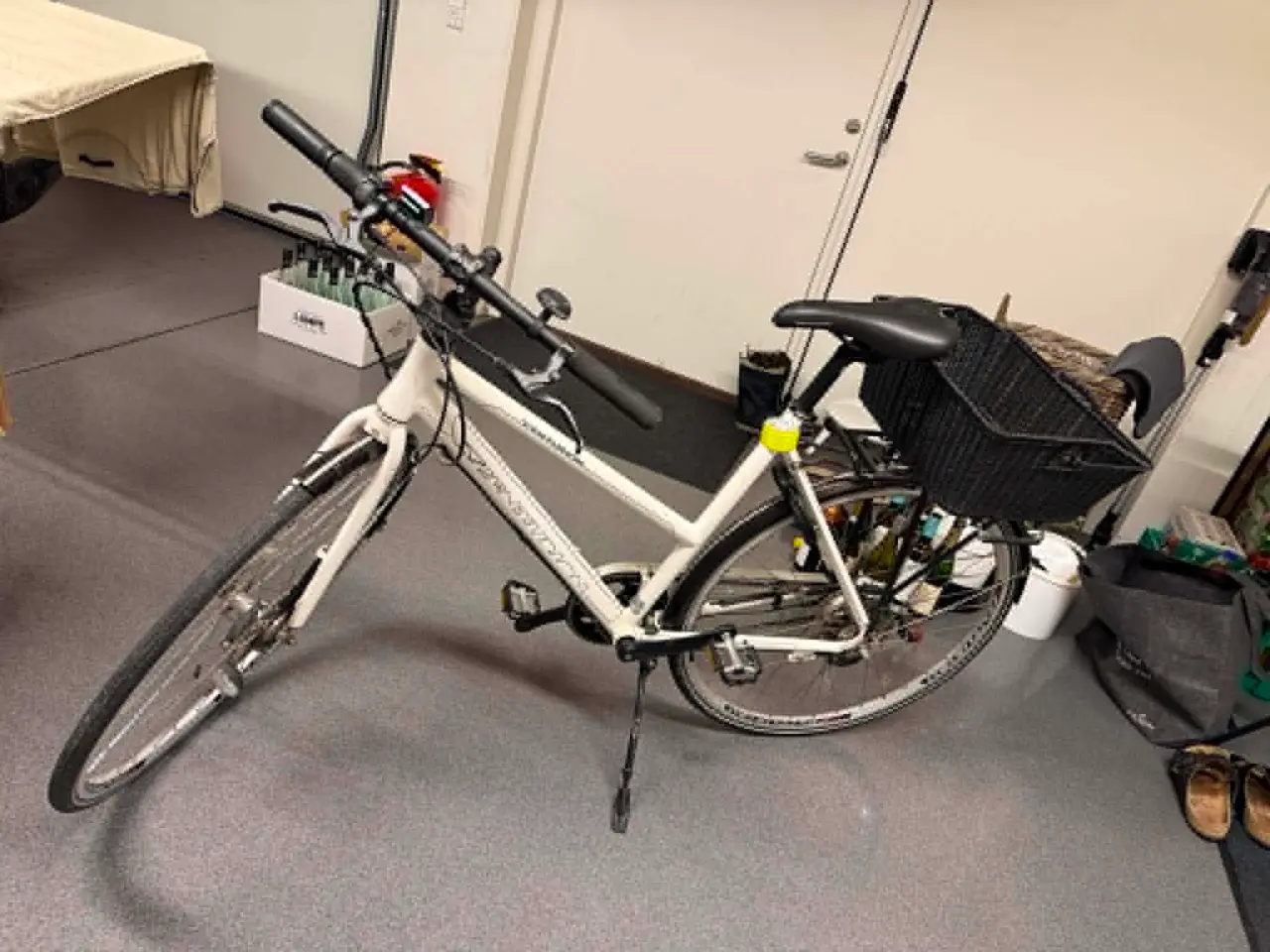 Billede 1 - Dame cykel incl. cykelkurv og lås