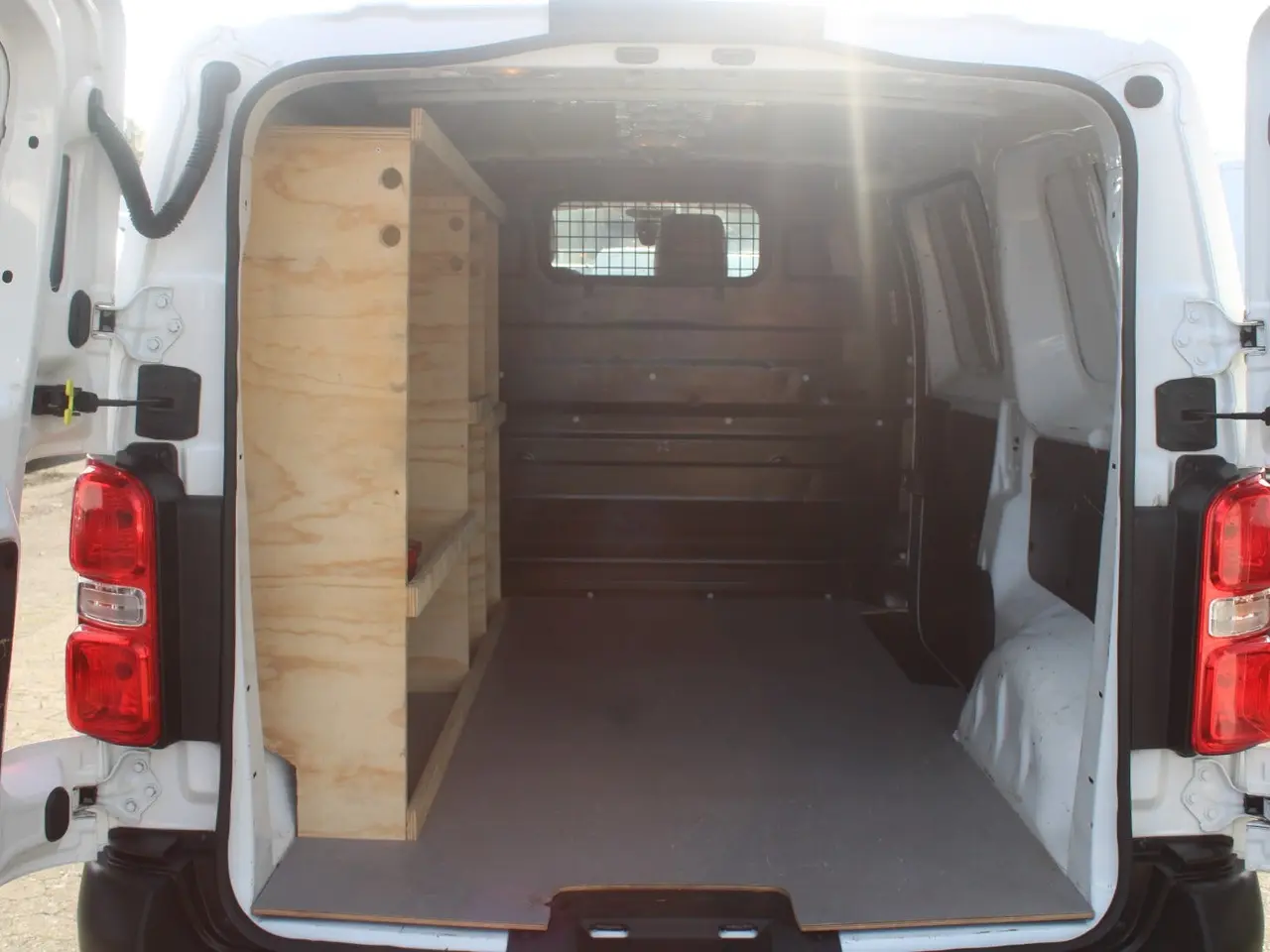 Billede 1 - Peugeot Expert 2,0 BlueHDi 122 L2 Plus Van