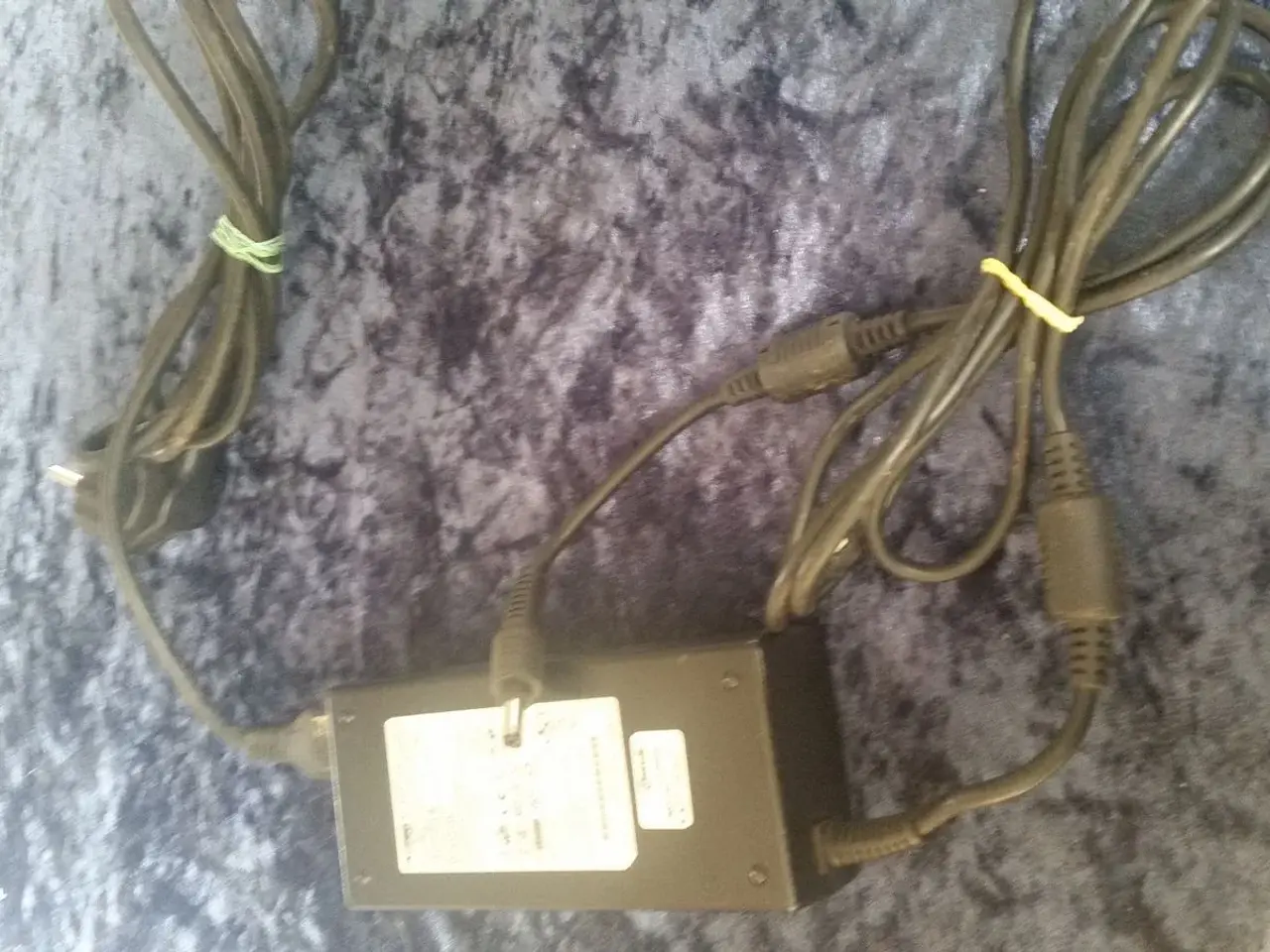 Billede 1 - Acer oplader model API3AD14!