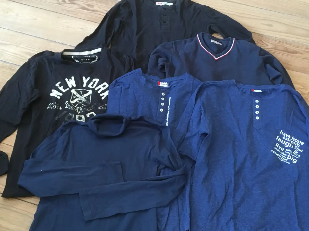 Billede 1 - 4 langærmede, 120 kr