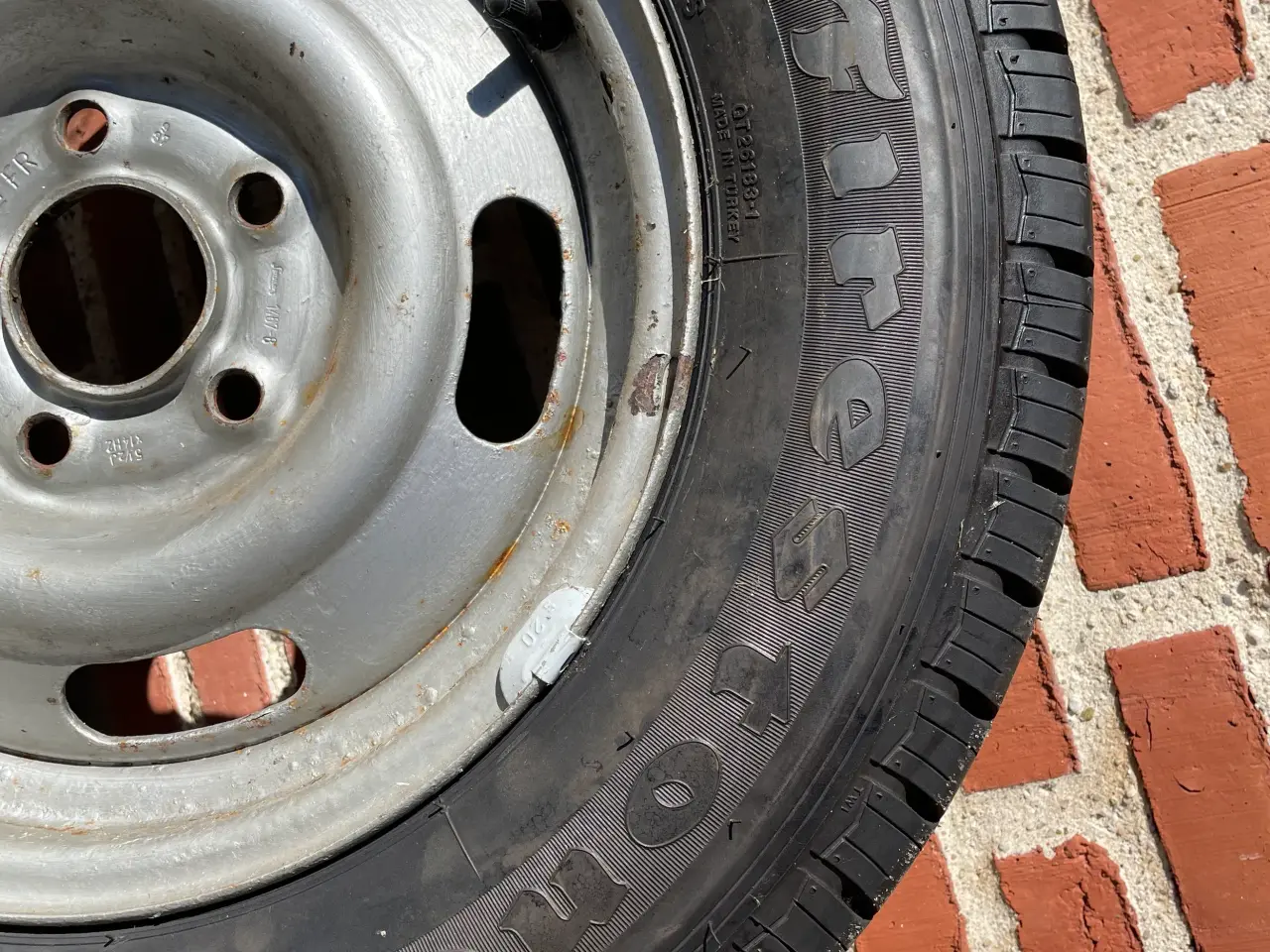 Billede 2 - Ny pris Nyt Firestone 185/75R14C