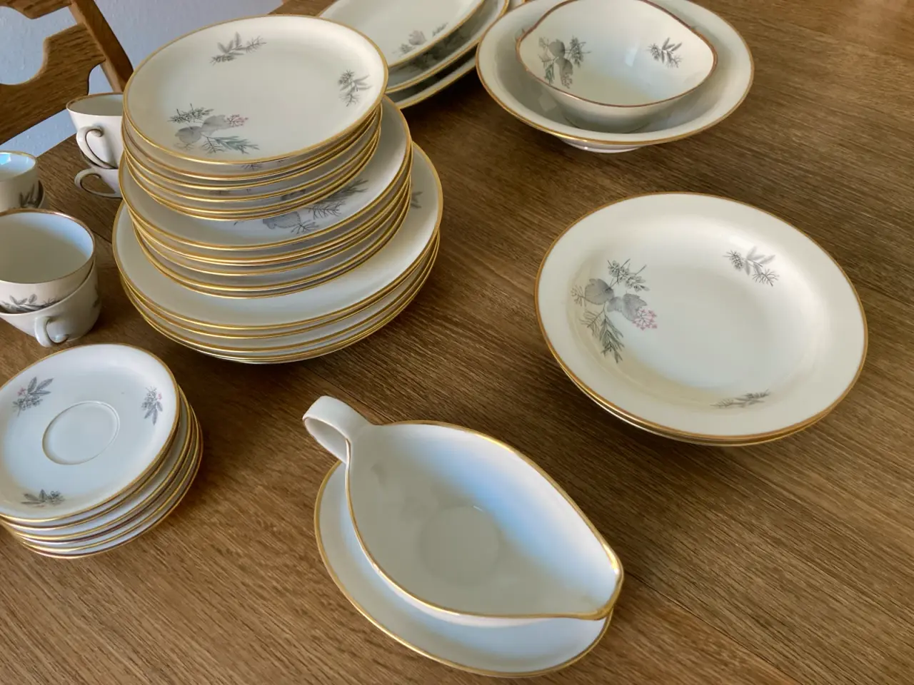 Billede 1 - Karup kaffe-og spisestel