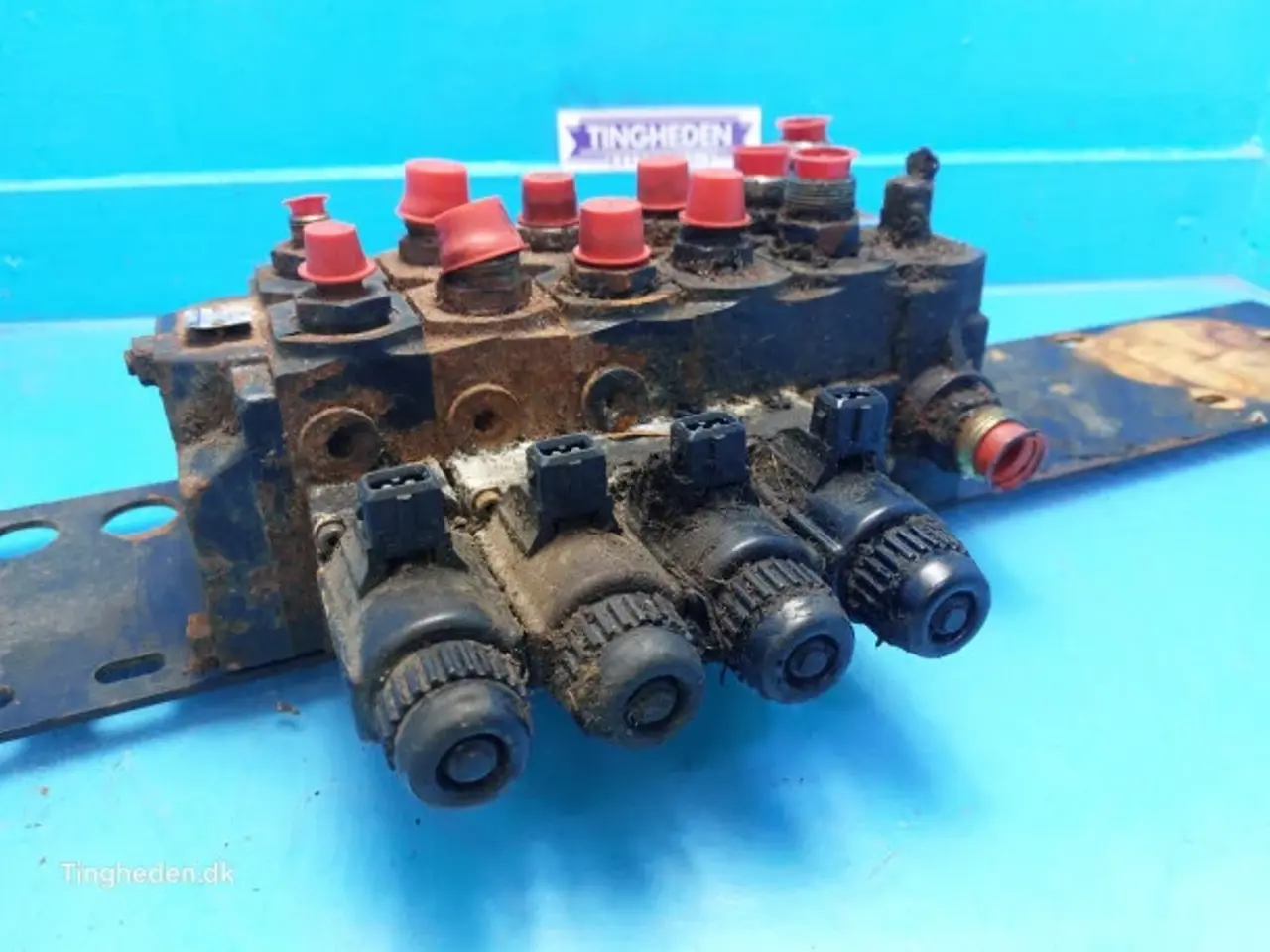 Billede 12 - New Holland FX38 Ventilblock 84043951