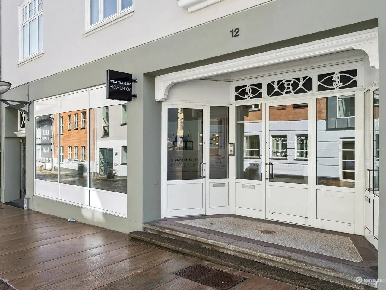 Billede 1 - Butik/klinik/kontor med store facadevinduer