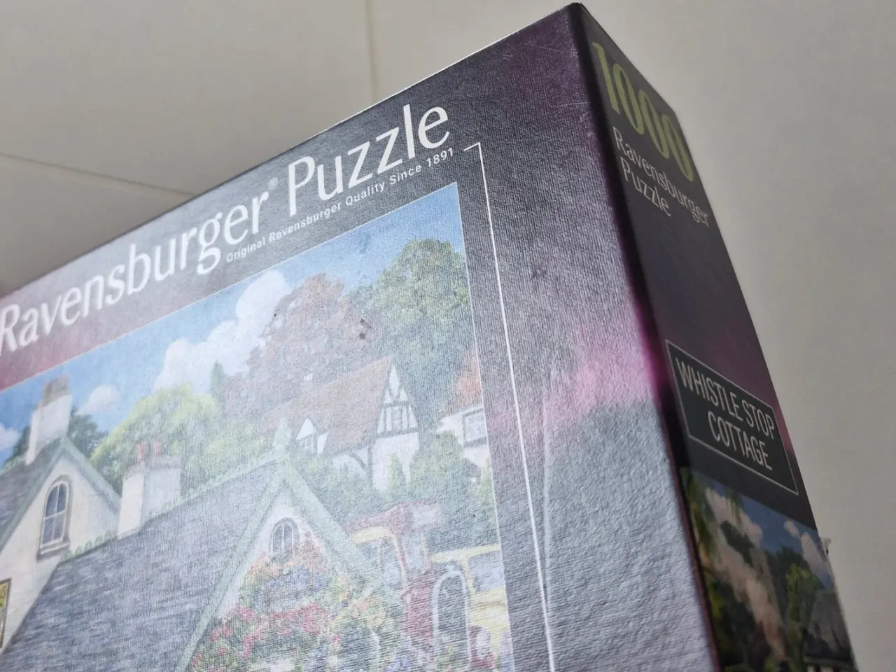 Billede 8 - Ravensburger, Whistle Stop Cottage, 1000 stk