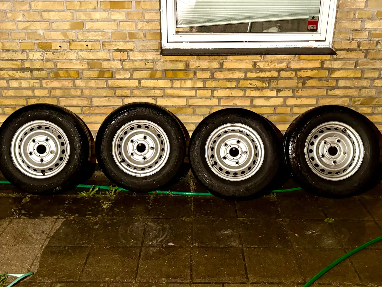Billede 1 - Det er et sæt med 4 komplette hjul på stålfælge, o