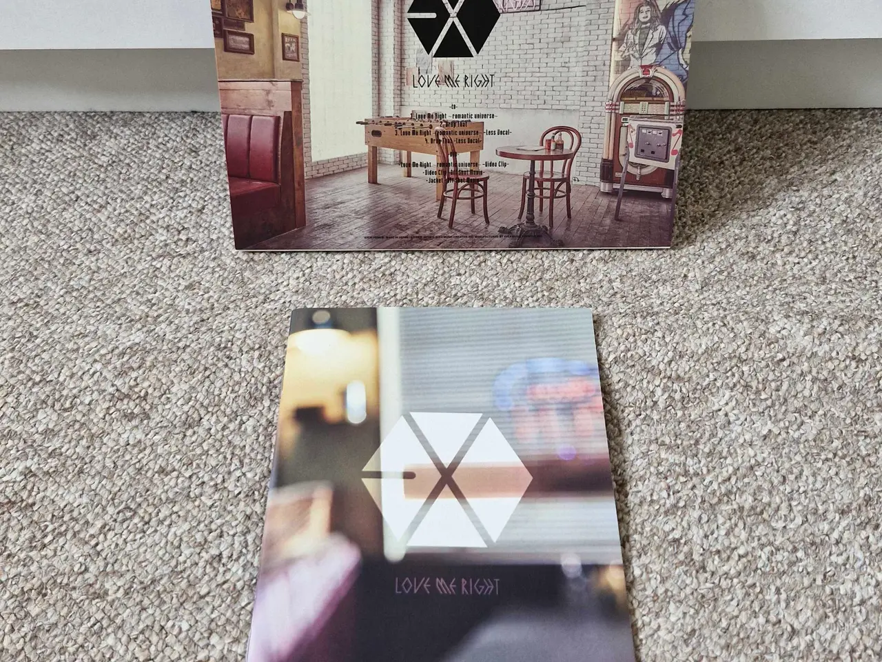 Billede 2 - EXO - Love Me Right: Romantic Universe, Fotokort