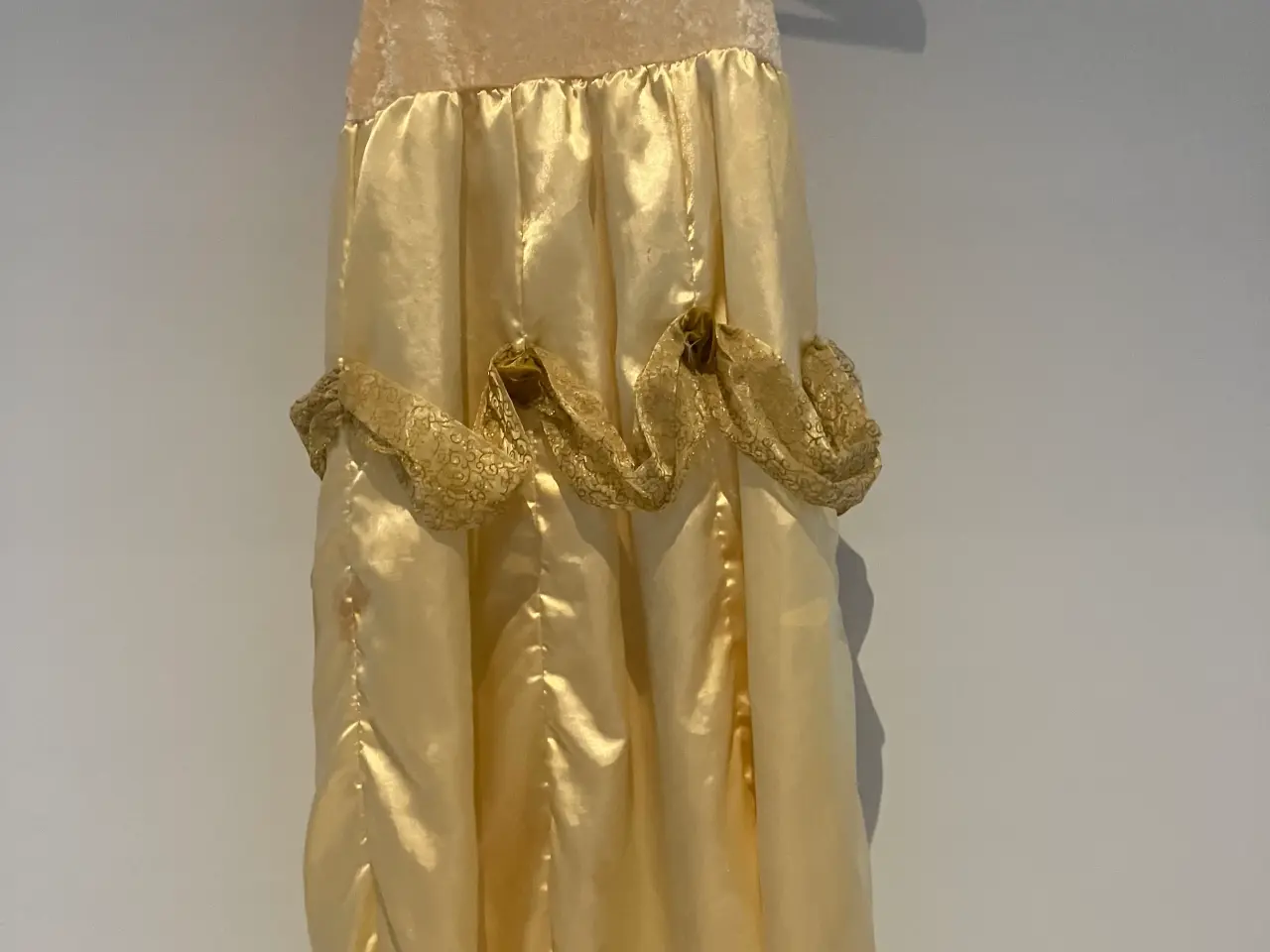 Billede 5 - 3 /galla/teater/selskabskjoler