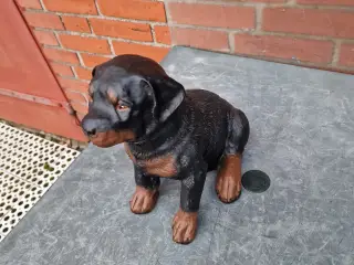 Figur siddende hund