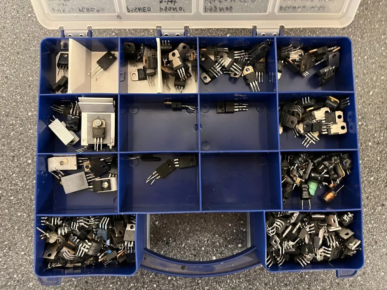 Billede 4 - Double-Sided Organizer Box med blandet Capacitors,