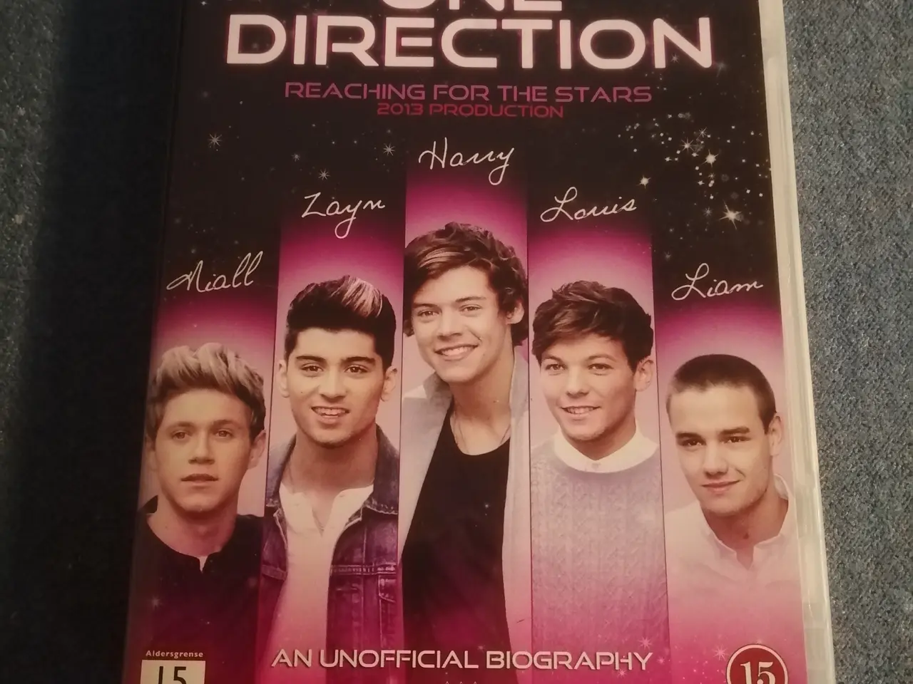 Billede 1 - One Direction - Reaching For The Stars