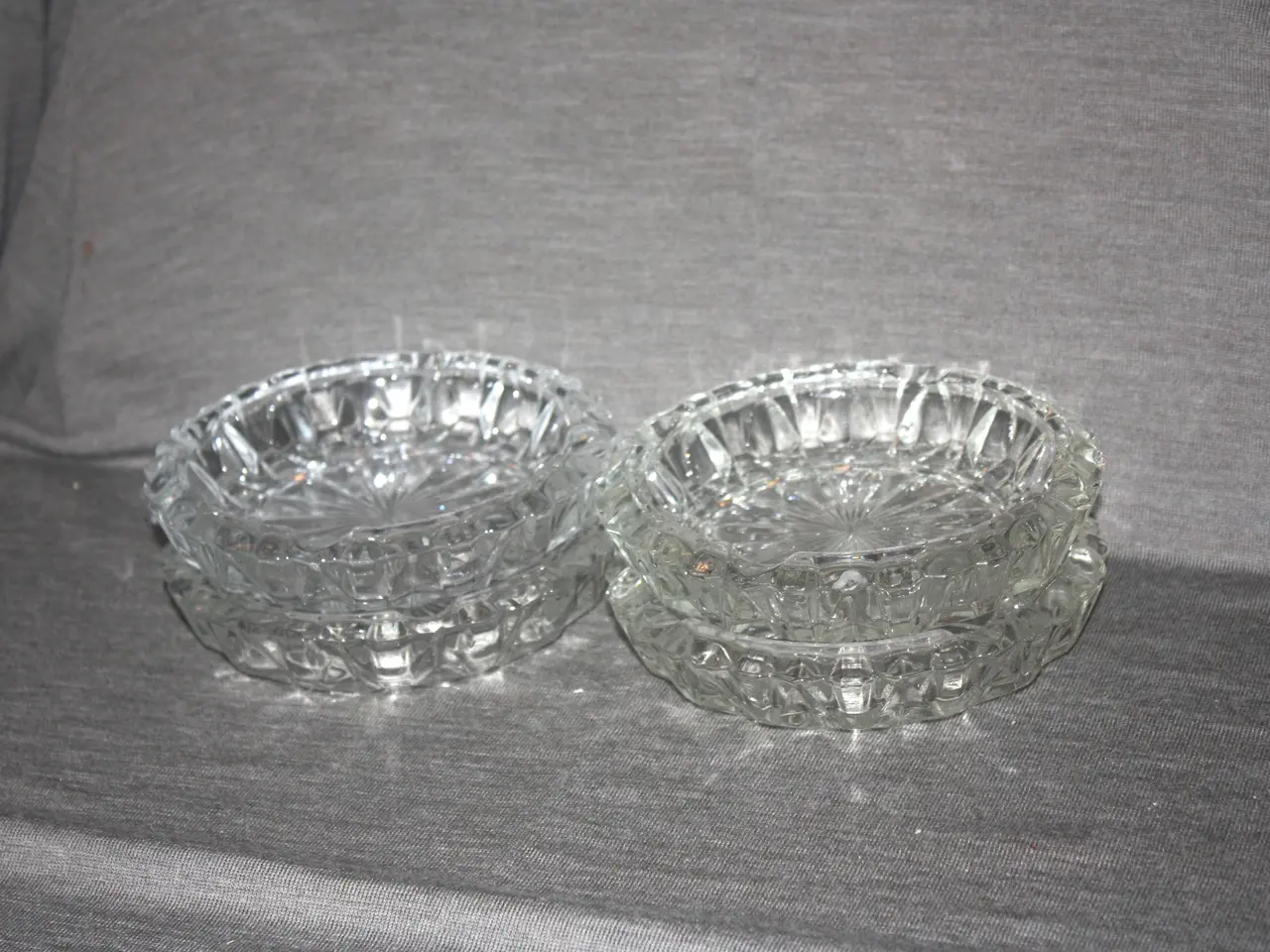 Billede 3 - Askebæger i glas diam. 15 cm pris for 4 stk.