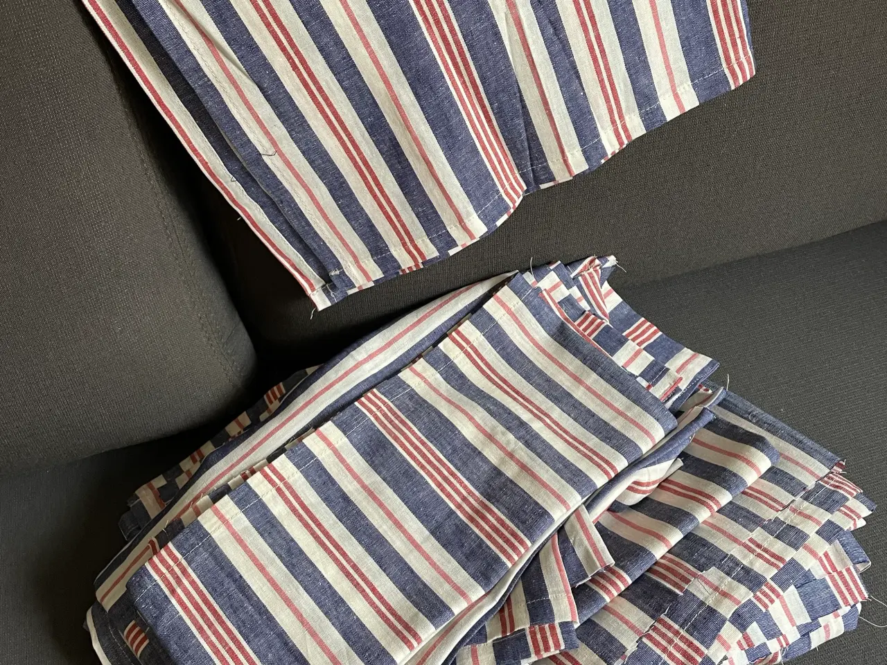 Billede 1 - Gardinerstof fra Ikea