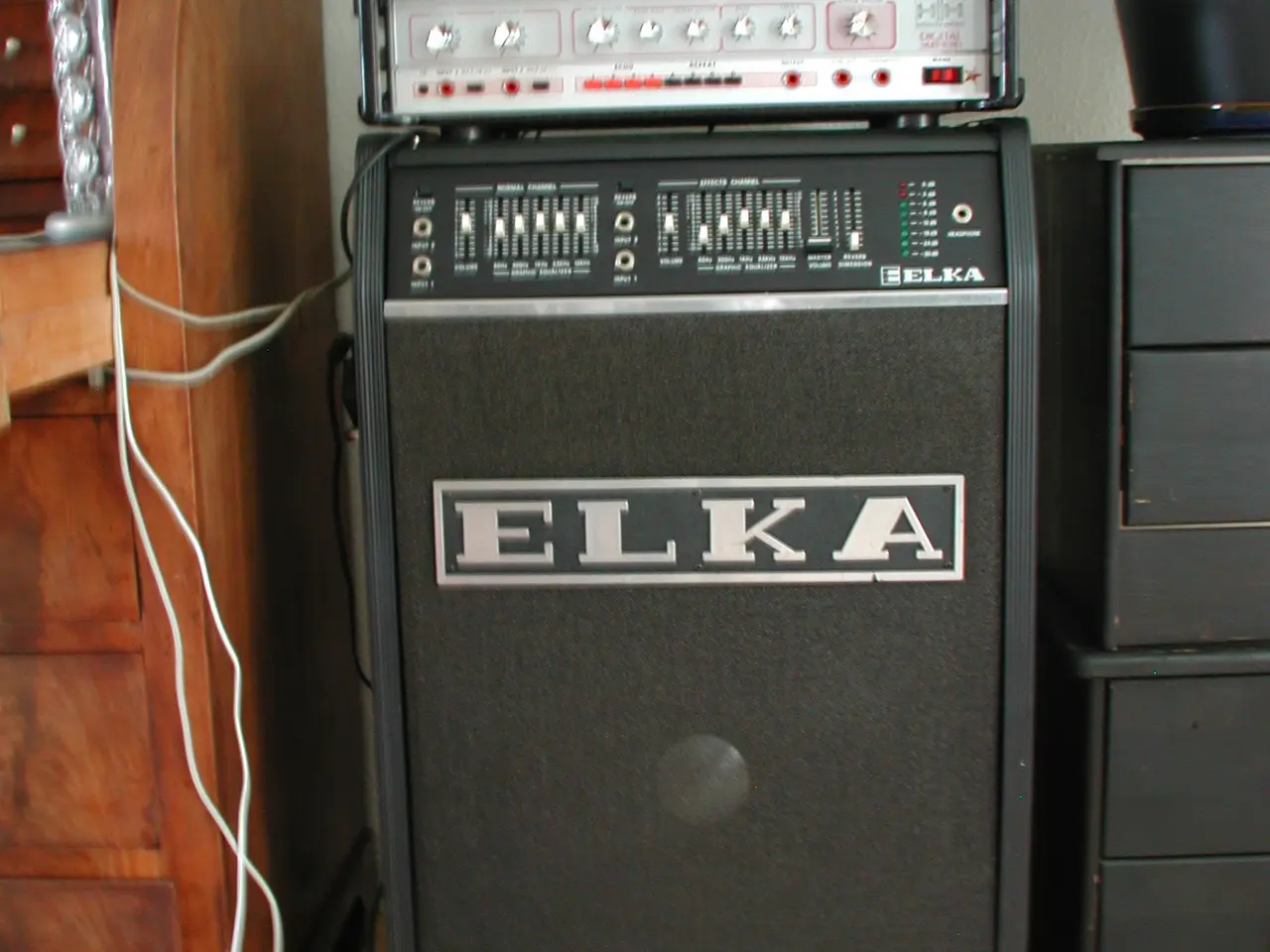 Billede 2 - Retro Guit/Synth amp + +