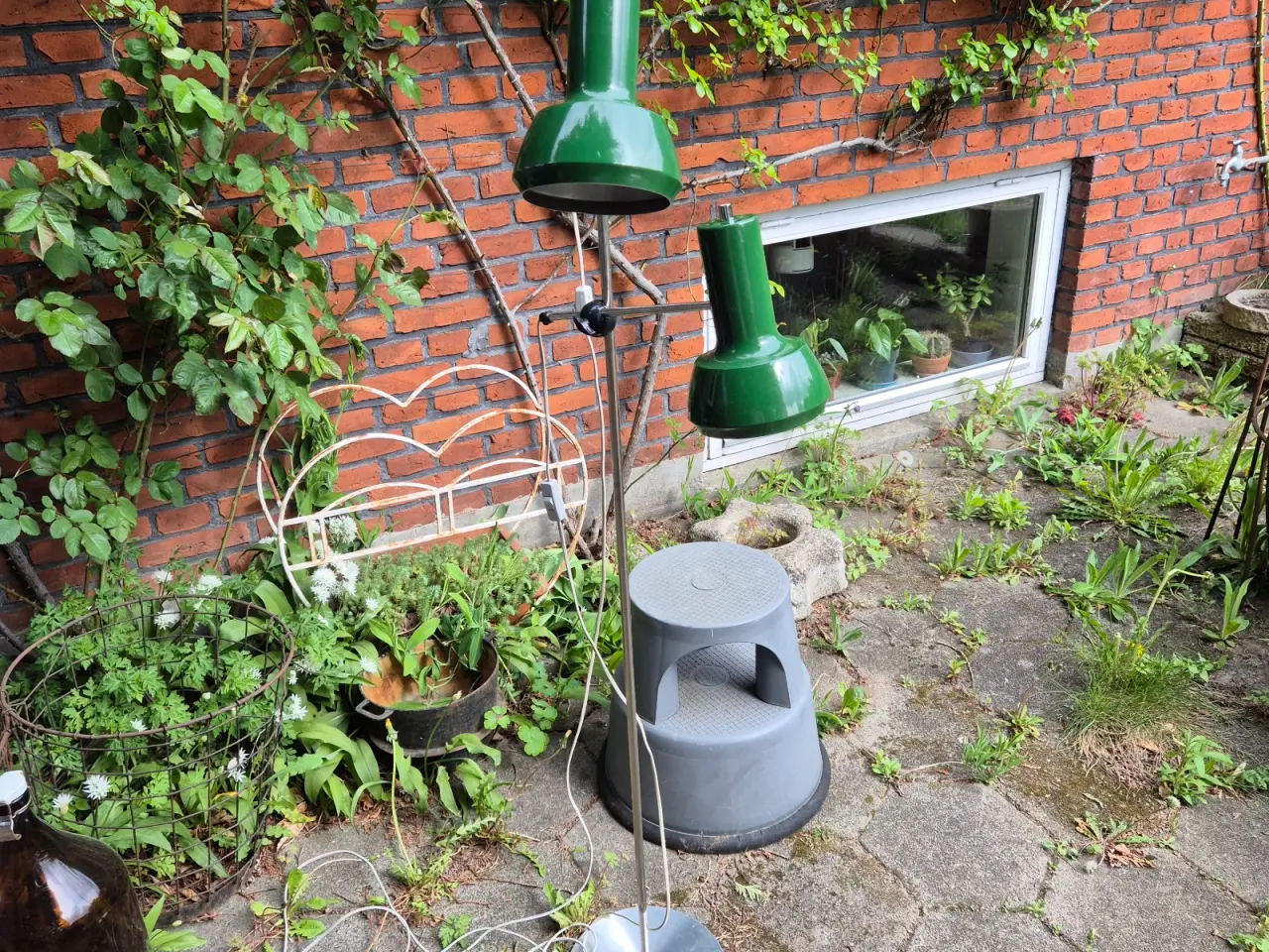 Billede 2 - Gulvlampe med to grønne spot