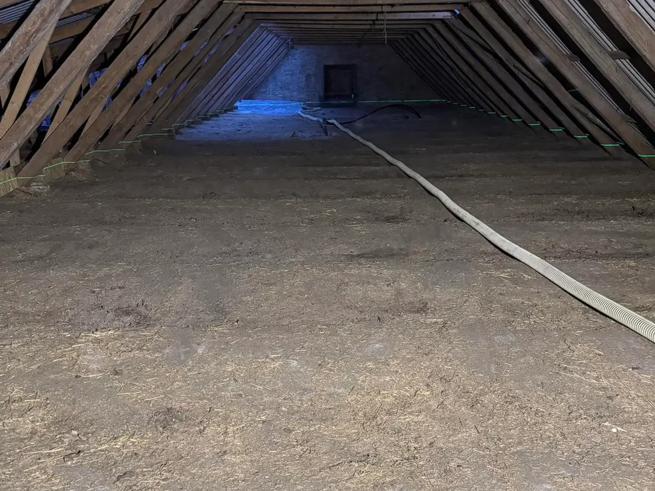 Billede 4 - Papirulds isolering og isoleringsmaskine udlejes.