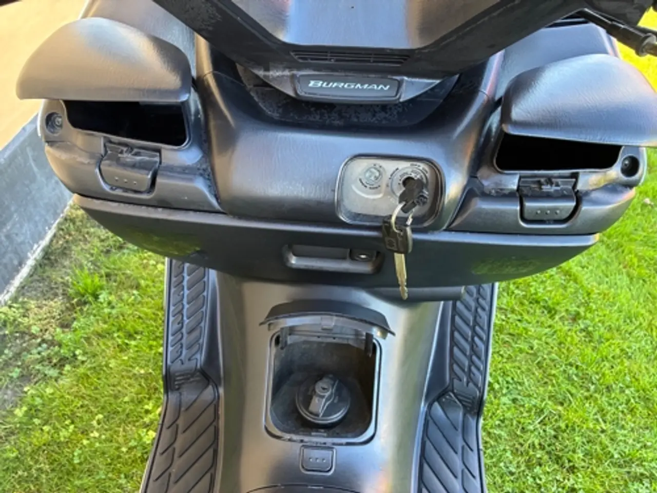 Billede 14 - Suzuki 400 Burgmann K4 Maxi Scooter