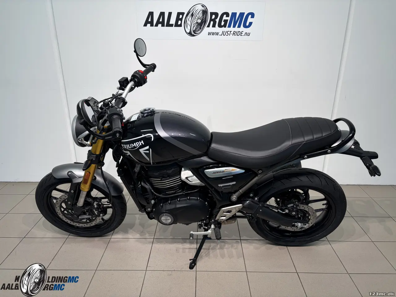 Billede 2 - Triumph Speed 400 Phantom Black / Storm Grey