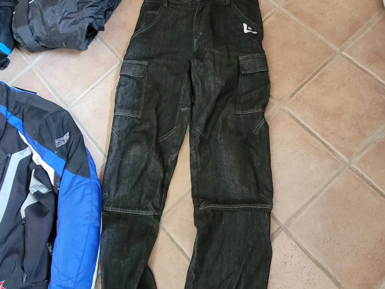 Billede 4 - MC tøj mm.Str XL
