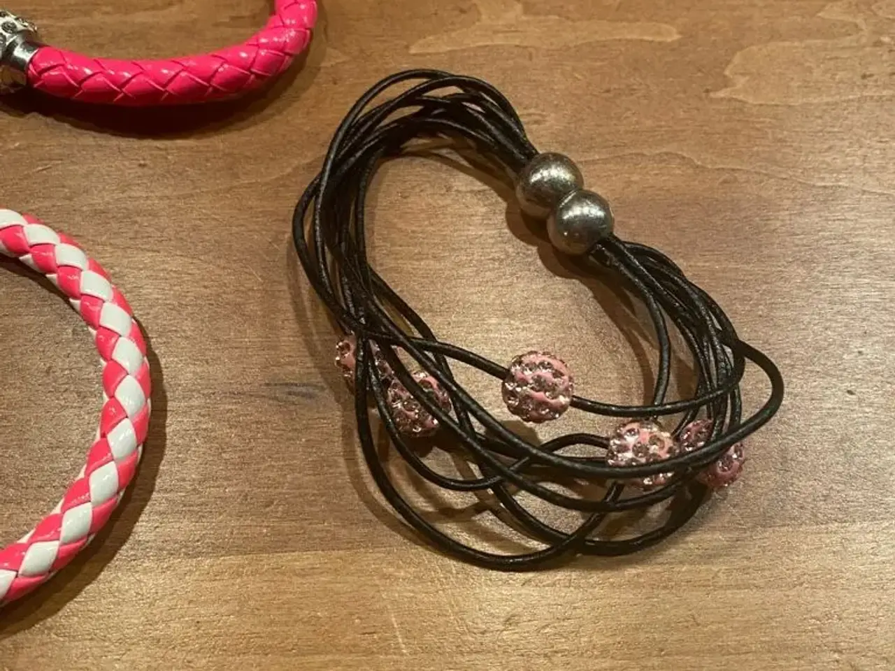 Billede 2 - Flotte armbånd