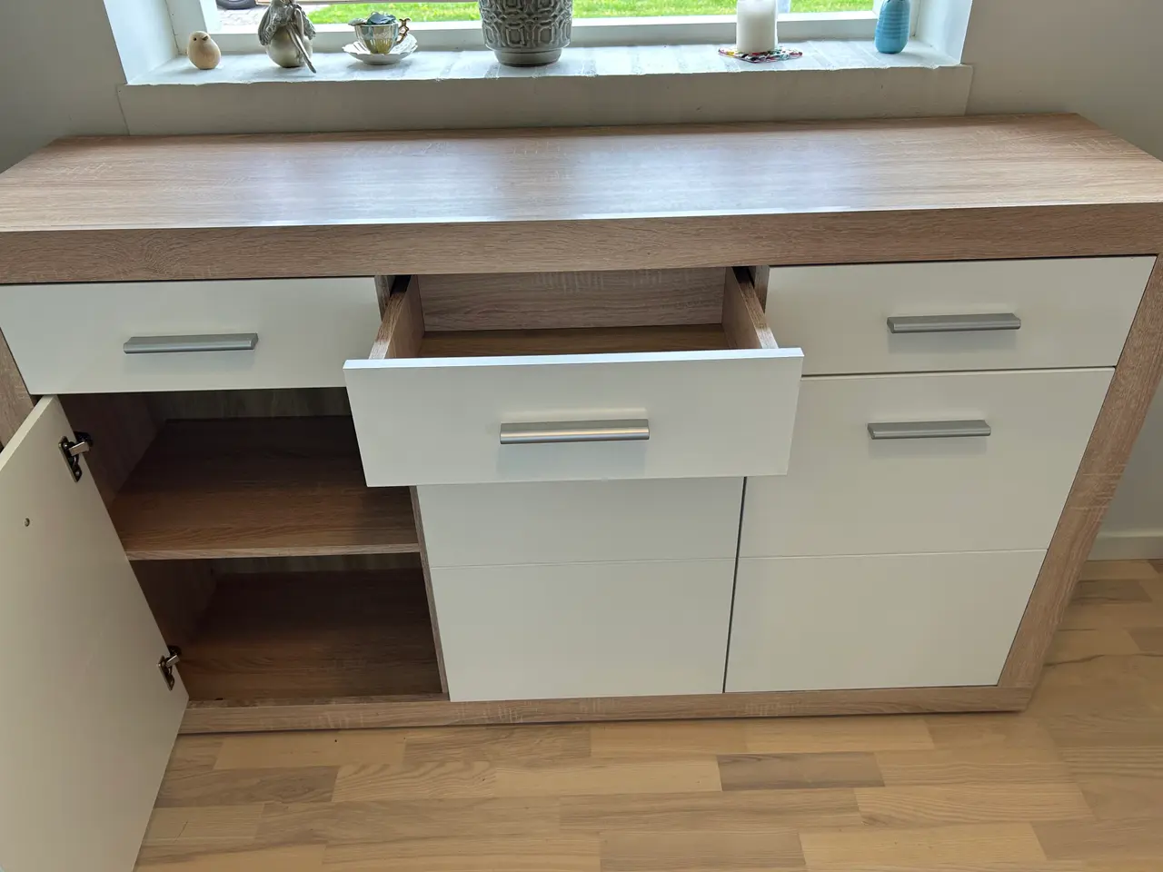 Billede 3 - Kommode i lys eg/hvid finer