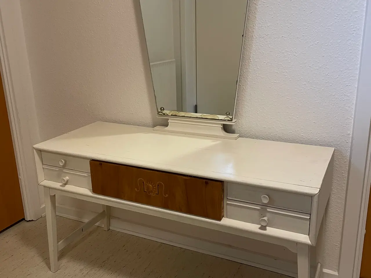 Billede 1 - Flot retro sminkebord / toiletmøbel med spejl