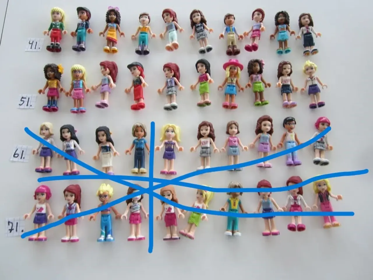 Billede 2 - Lego friends figurer , samlet tilfældigt. Ta 13 st