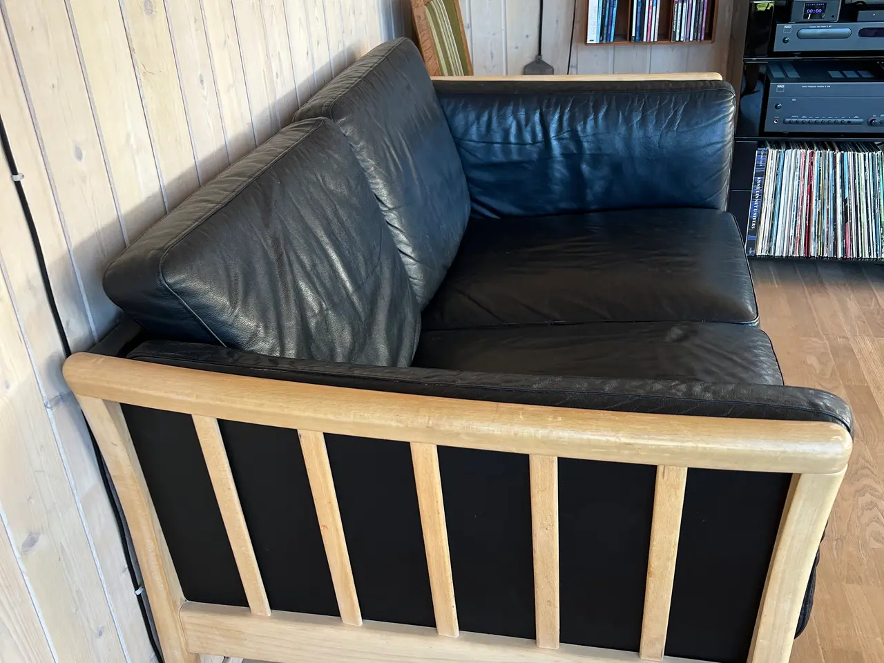 Billede 1 - Fin 2 personers lædersofa.