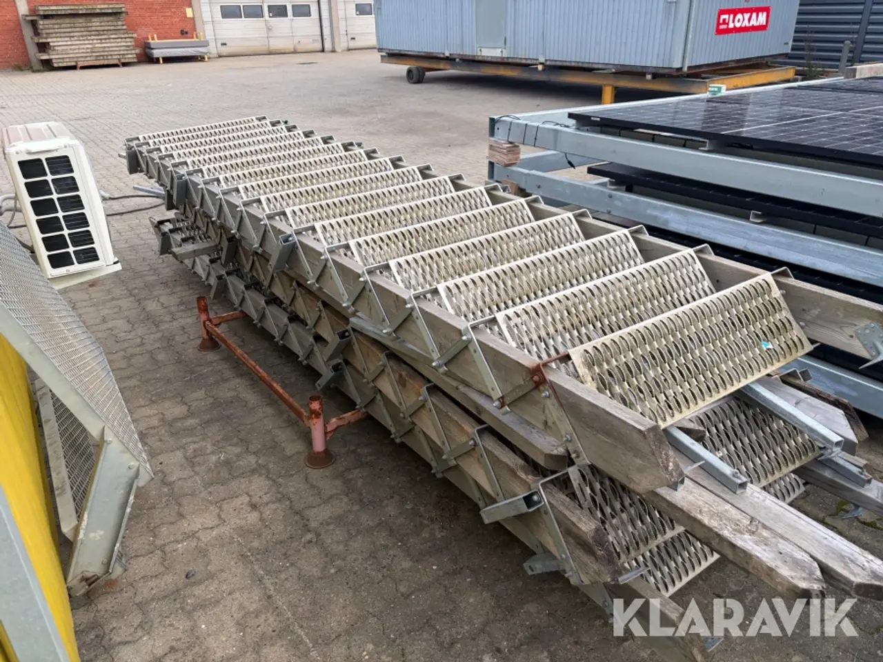 Billede 5 - Trappe 4,5 meter med gelænder 3 styks