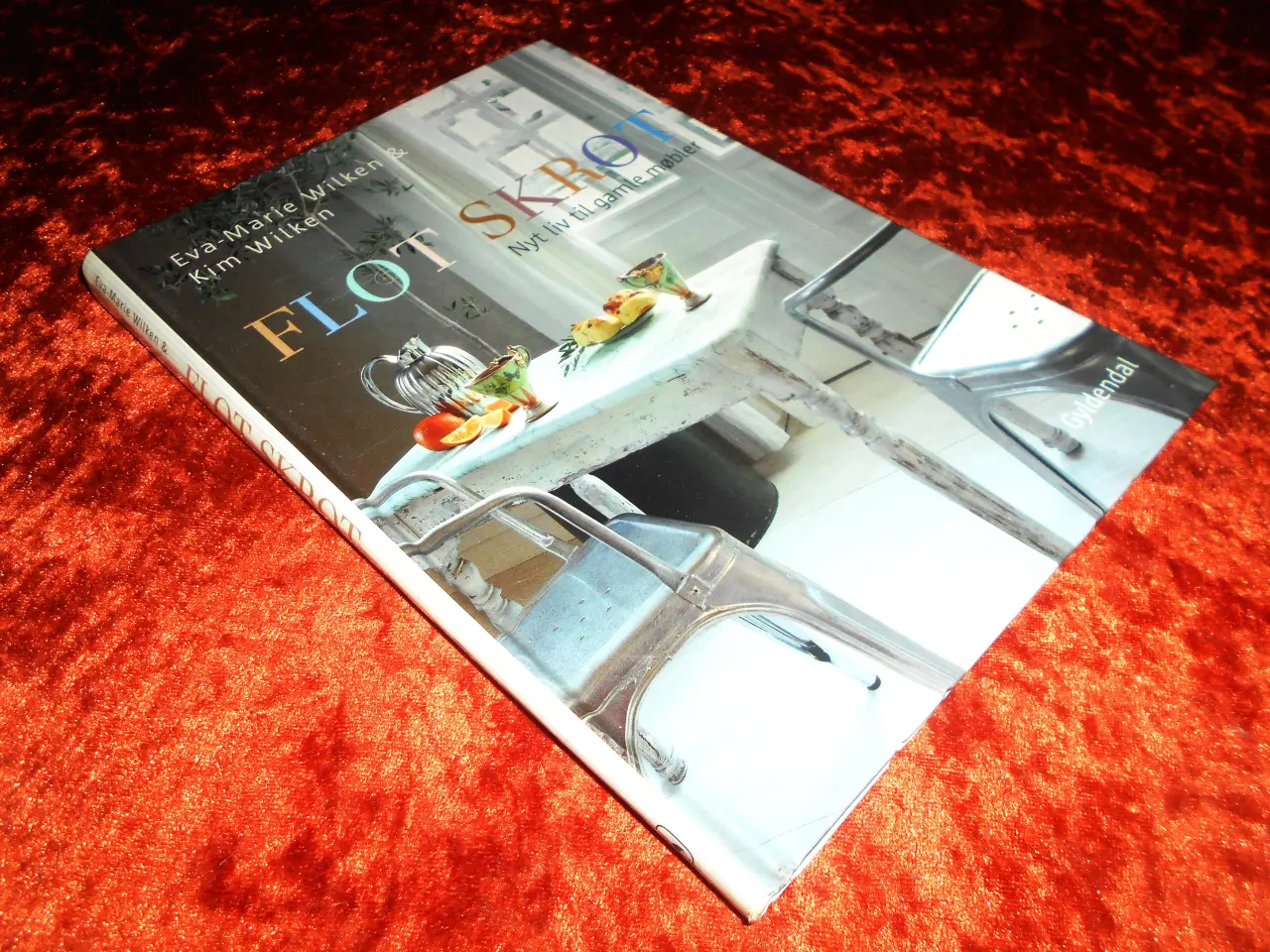 Billede 1 - Flot skrot - nyt liv til gamle møbler,