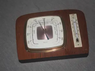 Retro Sundo  i teak – barometer og termometer