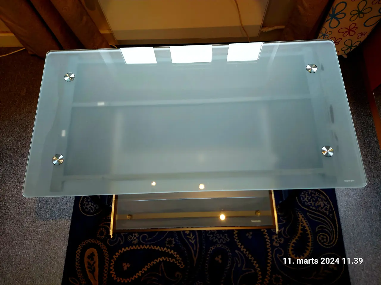 Billede 2 - 7Mm glass Skrevbord /computerbord