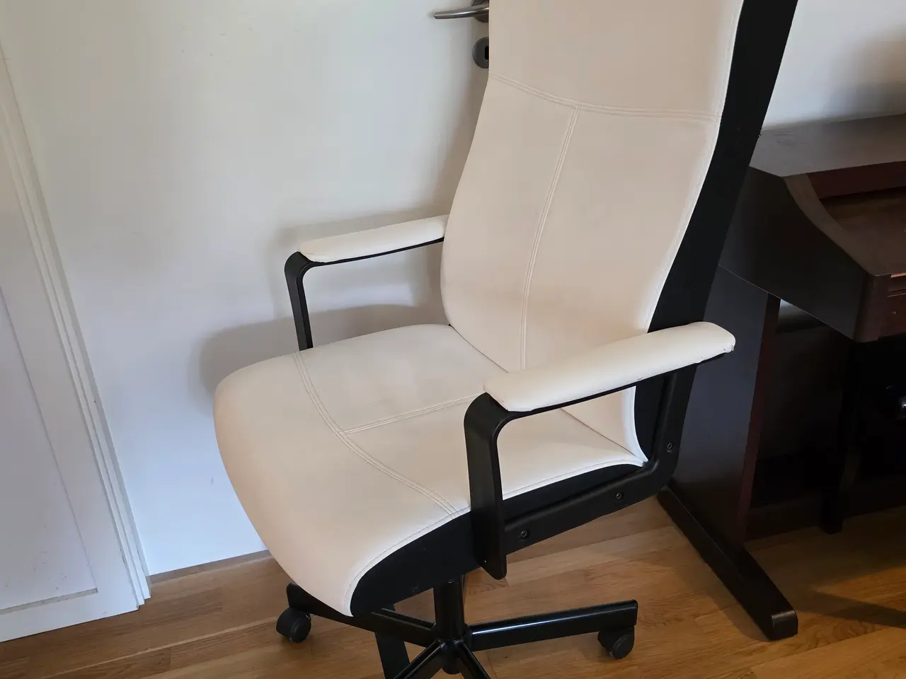 Billede 3 - White IKEA Millberget office chair 