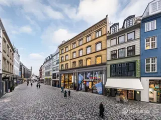 588 m² kontor med egen lille gårdhave og adgang til tagterrasse