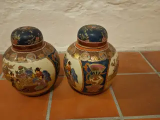 Flotte vintage kinesiske lågkrukker