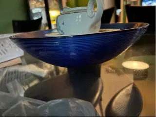 Blå glasskål