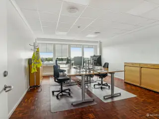 1.500 m2 kontor på 3. sal med elevator
