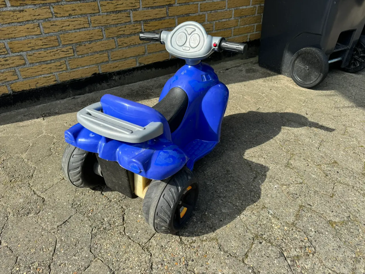 Billede 3 - Småbørns elscooter ca. 3+ år