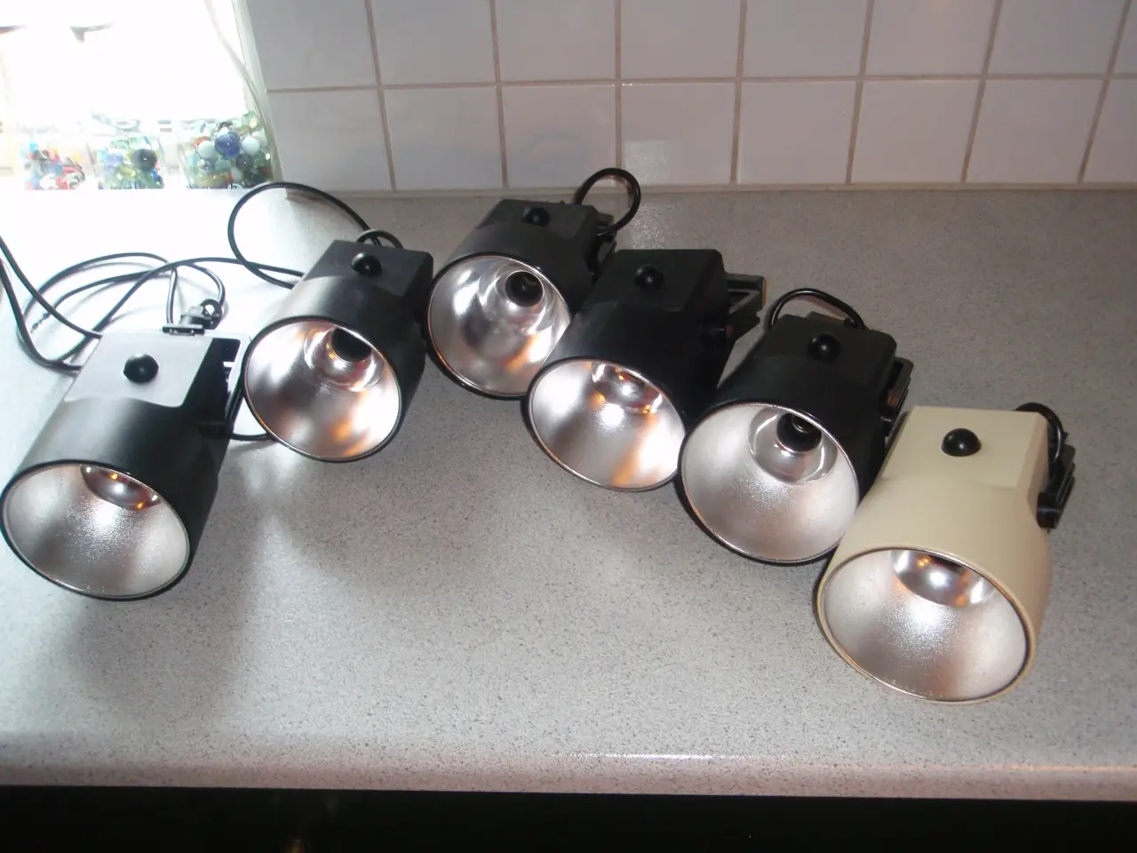Billede 2 - Lillebror spotlamper