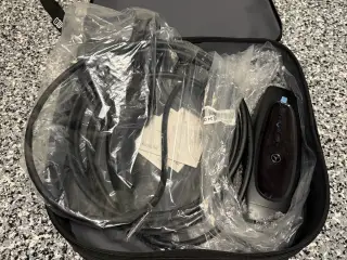 Nyt/ubrugt Mercedes originalt ladekabel med taske