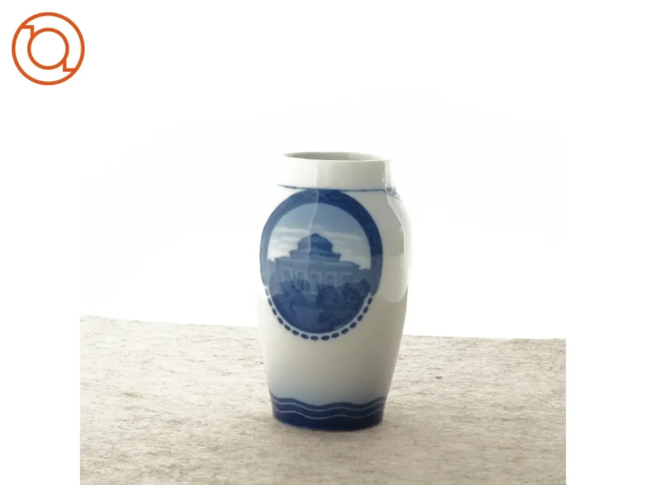 Billede 1 - Vase fra Royal Copenhagen (str. 14 x 8 cm)