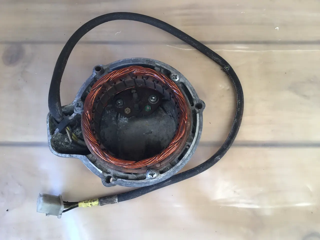 Billede 2 - Honda CBX 400/550 Stator m kulholder og dæksel