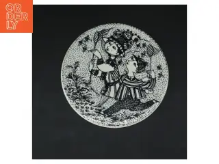 Dekorativt vægskilt med illustration fra Bjørn Wiinblad, Nymølle (str. Ø 15,5 cm)
